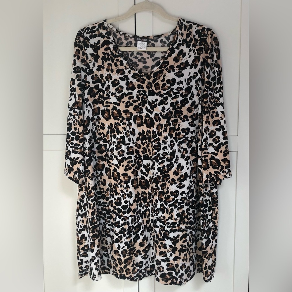 Kim & Co. Leopard Tier Tunic Top NWOT